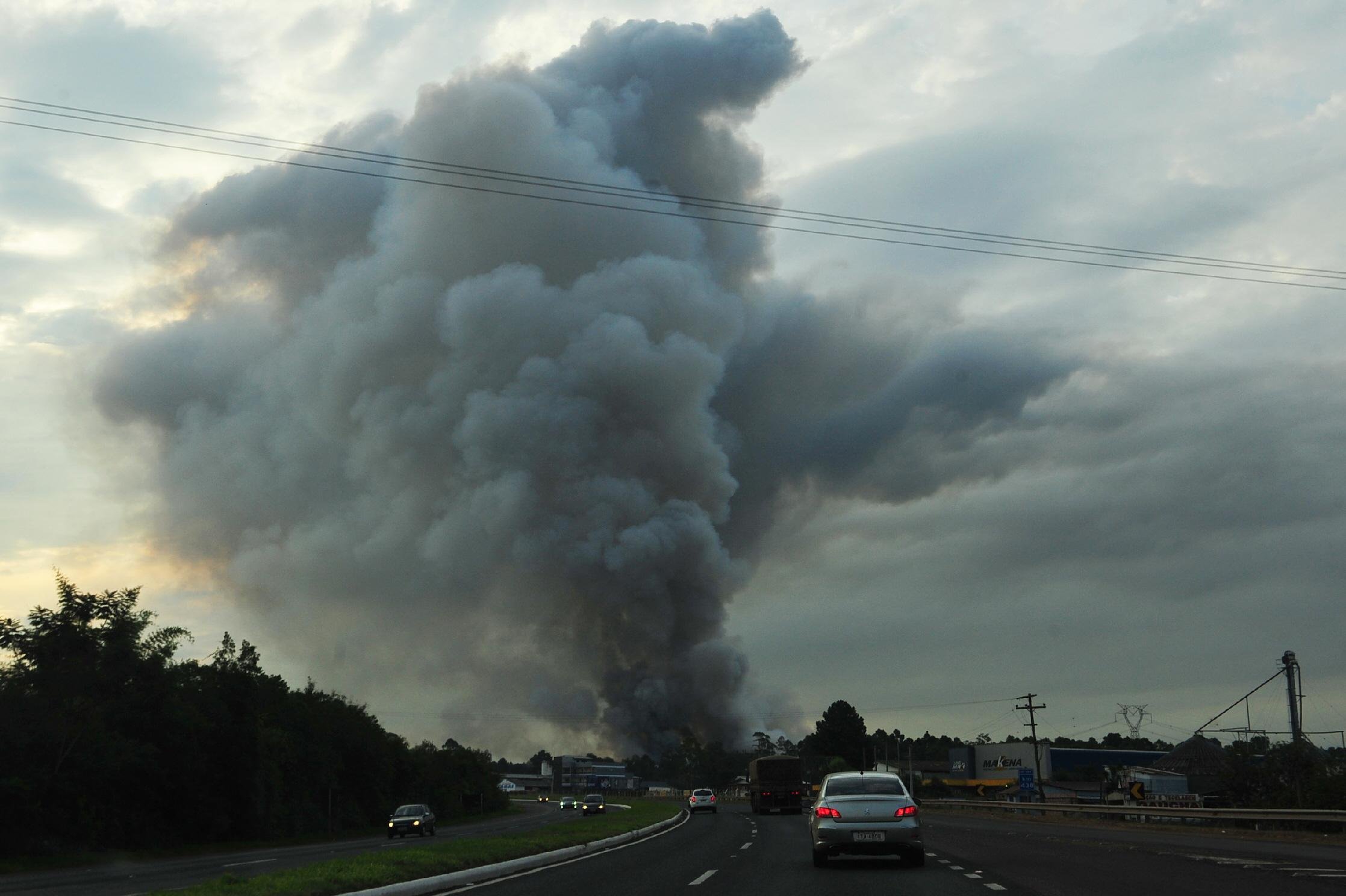 Entorno chegou a ser evacuado por risco de explos&atilde;o com vazamento de am&ocirc;nia