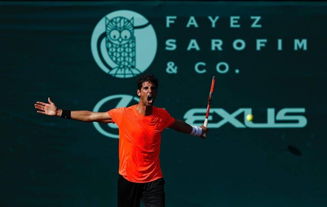Brasileiro superou Sam Querrey por 2 sets a 1 e vai jogar contra o americano Escobedo