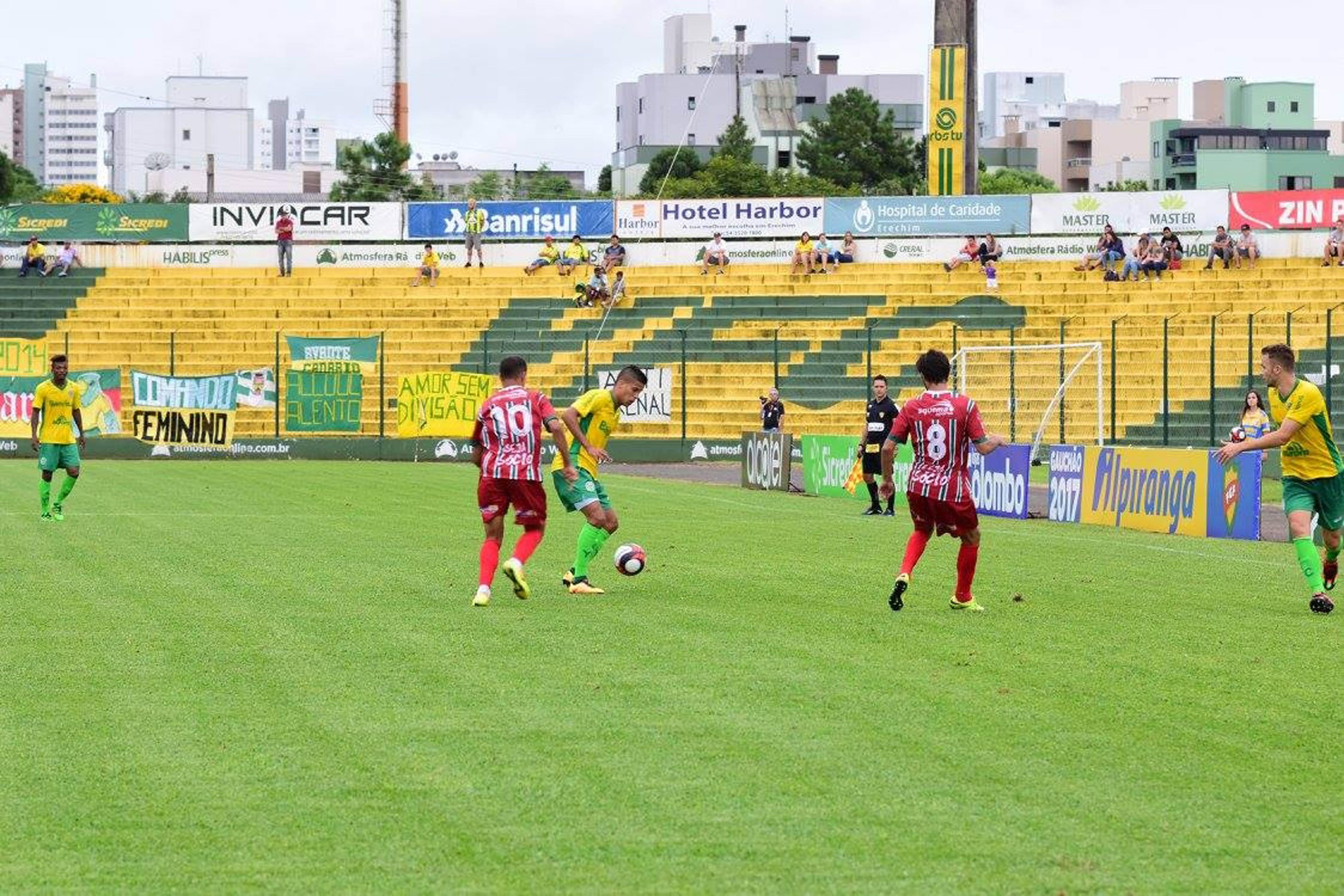 Duelo entre Ypiranga e Passo fundo, em Erechim, teve apenas 615 pagantes