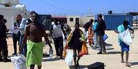 Cerca de quatro mil migrantes são resgatados na costa líbia