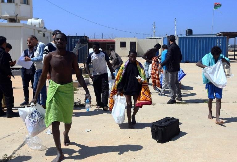 Cerca de quatro mil migrantes s&atilde;o resgatados na costa l&iacute;bia