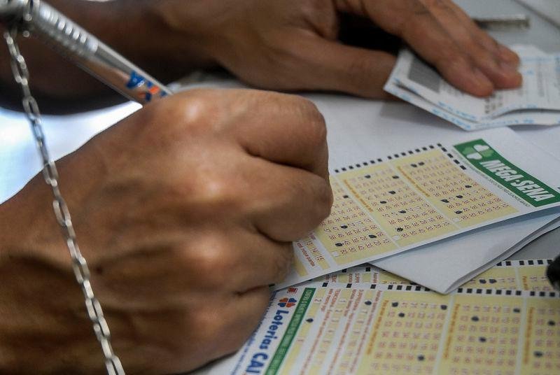 Quina foi marcada por 127 apostas que ter&atilde;o direito a mais de R$ 30,8 mil
