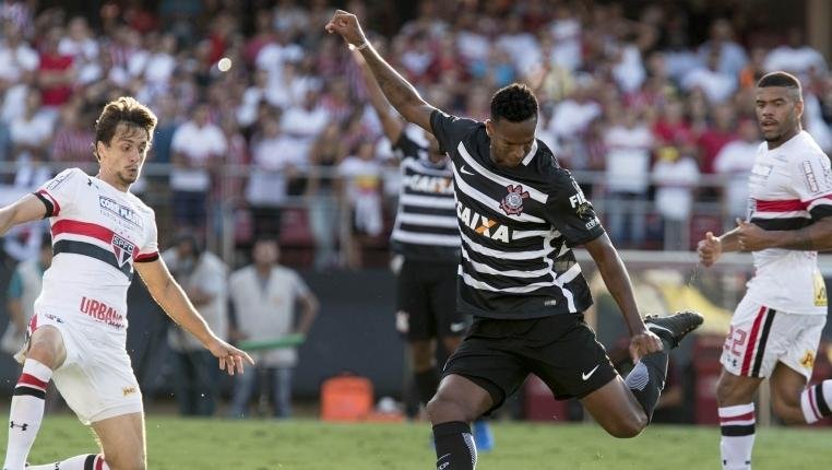 Corinthians venceu por 2 a 0 fora de casa