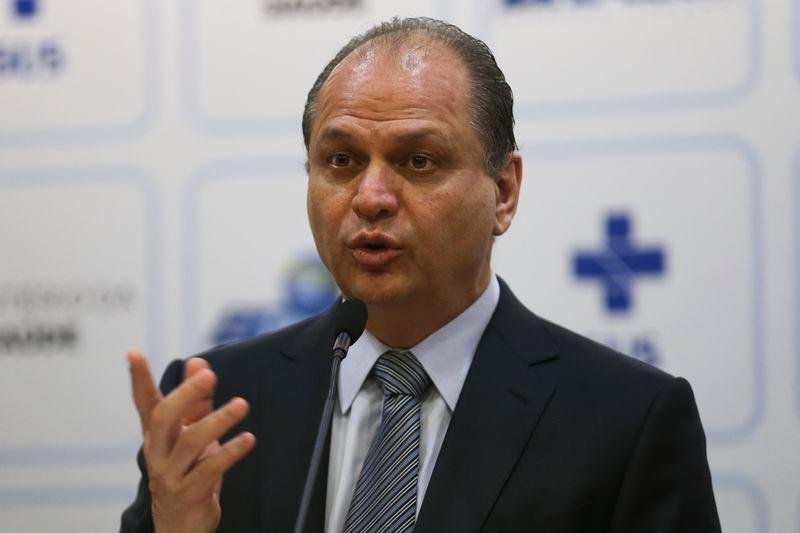 Suspens&atilde;o do envio de m&eacute;dicos cubanos n&atilde;o prejudica Mais M&eacute;dicos, diz ministro