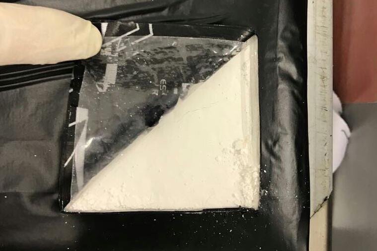 Droga foi encontrada no forro de mala durante inspe&ccedil;&atilde;o de rotina em Porto Alegre