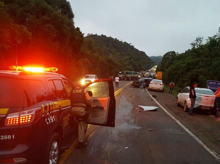 Acidente com pelo menos cinco ve&iacute;culos deixa uma pessoa ferida em Lajeado