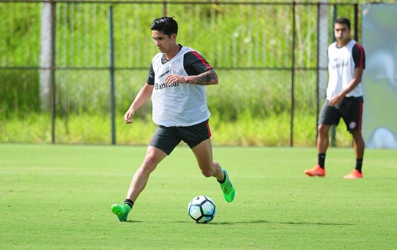 Depois de jogar alguns minutos contra os paulistas, na semana passada, Guti&eacute;rrez pode iniciar agora como titular