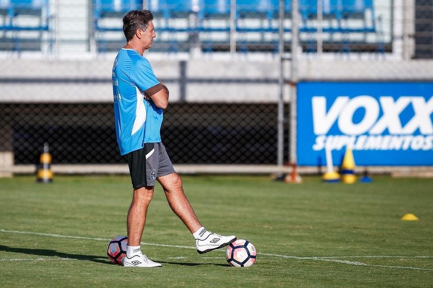 Renato cita falhas e pede foco absoluto contra Guarani no Paraguai 