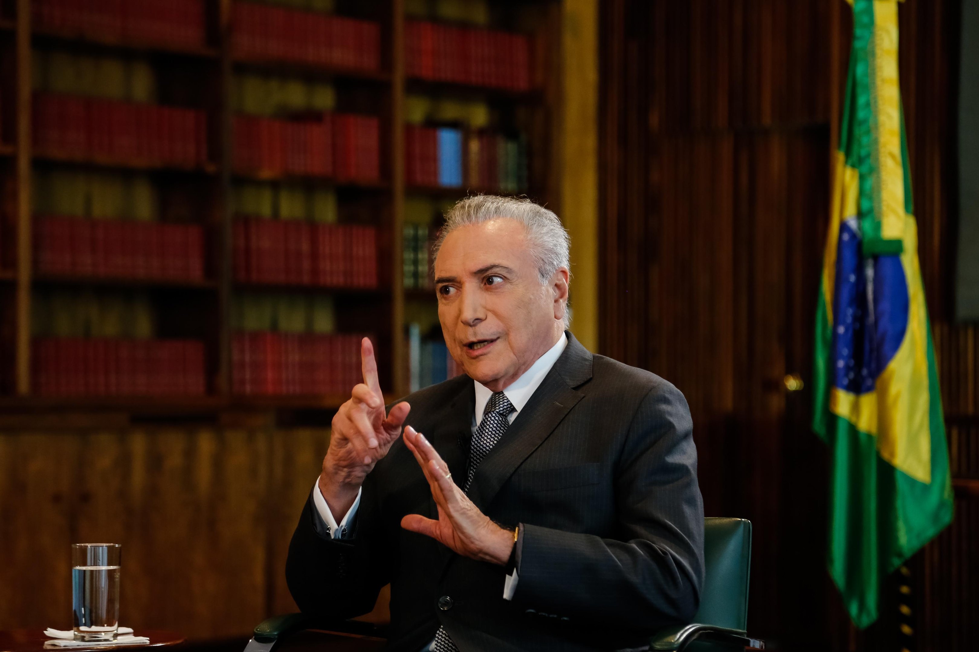 Temer e S&eacute;rgio Moro ser&atilde;o condecorados pelo Ex&eacute;rcito