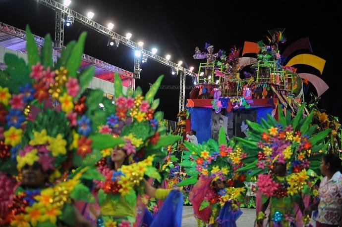 Desfile da campe&atilde; do Carnaval de 2017, Imperadores do Samba