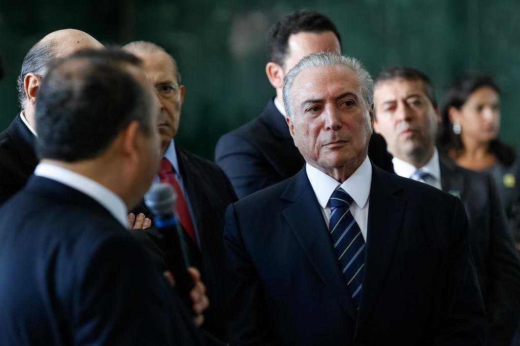 Parlamentares que desrespeitarem a ordem correm risco de puni&ccedil;&atilde;o