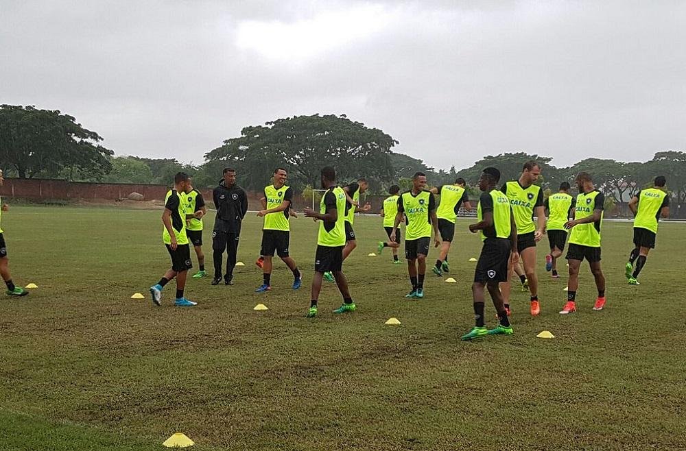 Botafogo visita Barcelona-EQU para encaminhar classifica&ccedil;&atilde;o na Libertadores