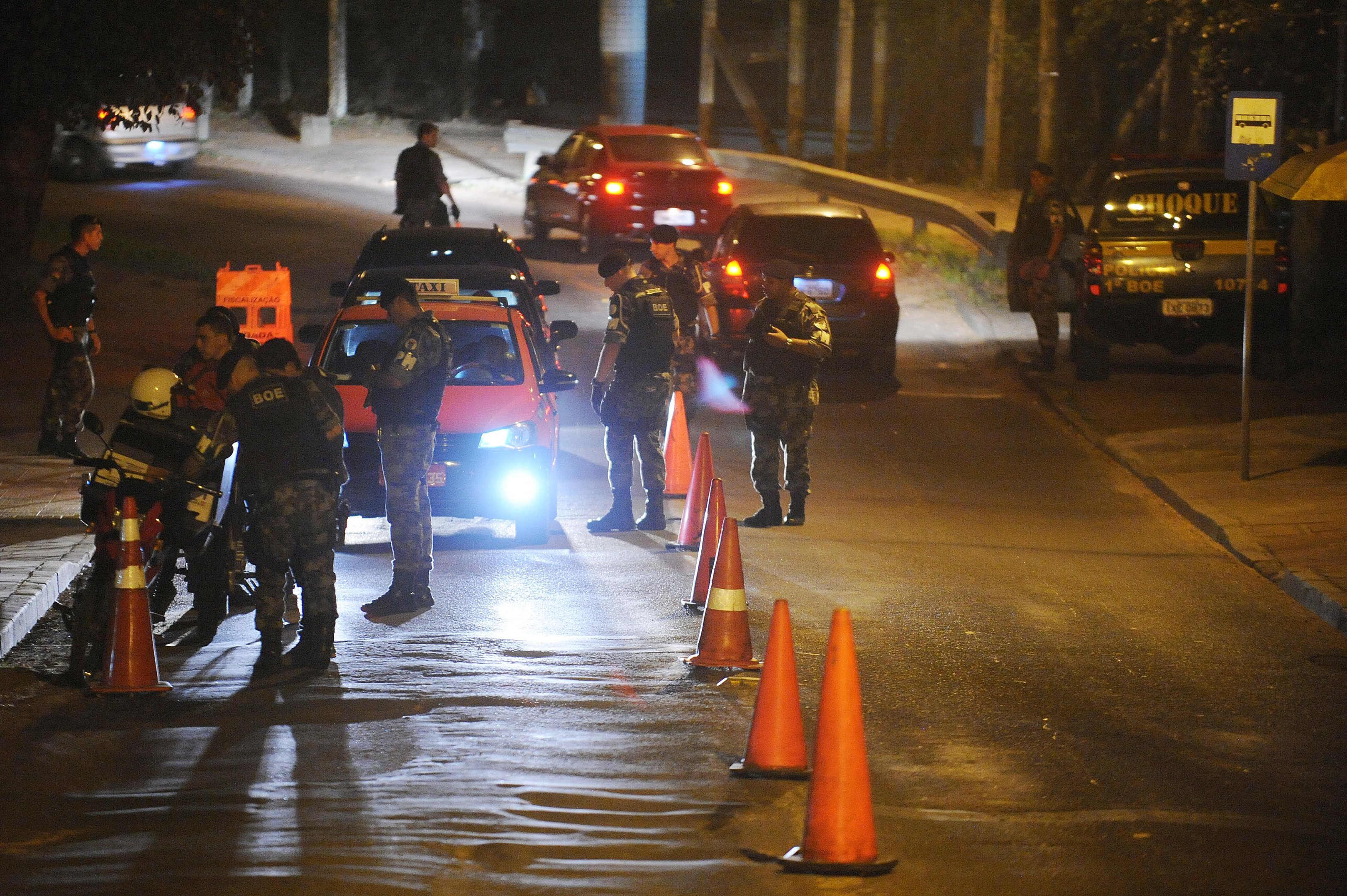 A&ccedil;&otilde;es para coibir o crime devem se estender at&eacute; o fim da manh&atilde; de s&aacute;bado em Porto Alegre