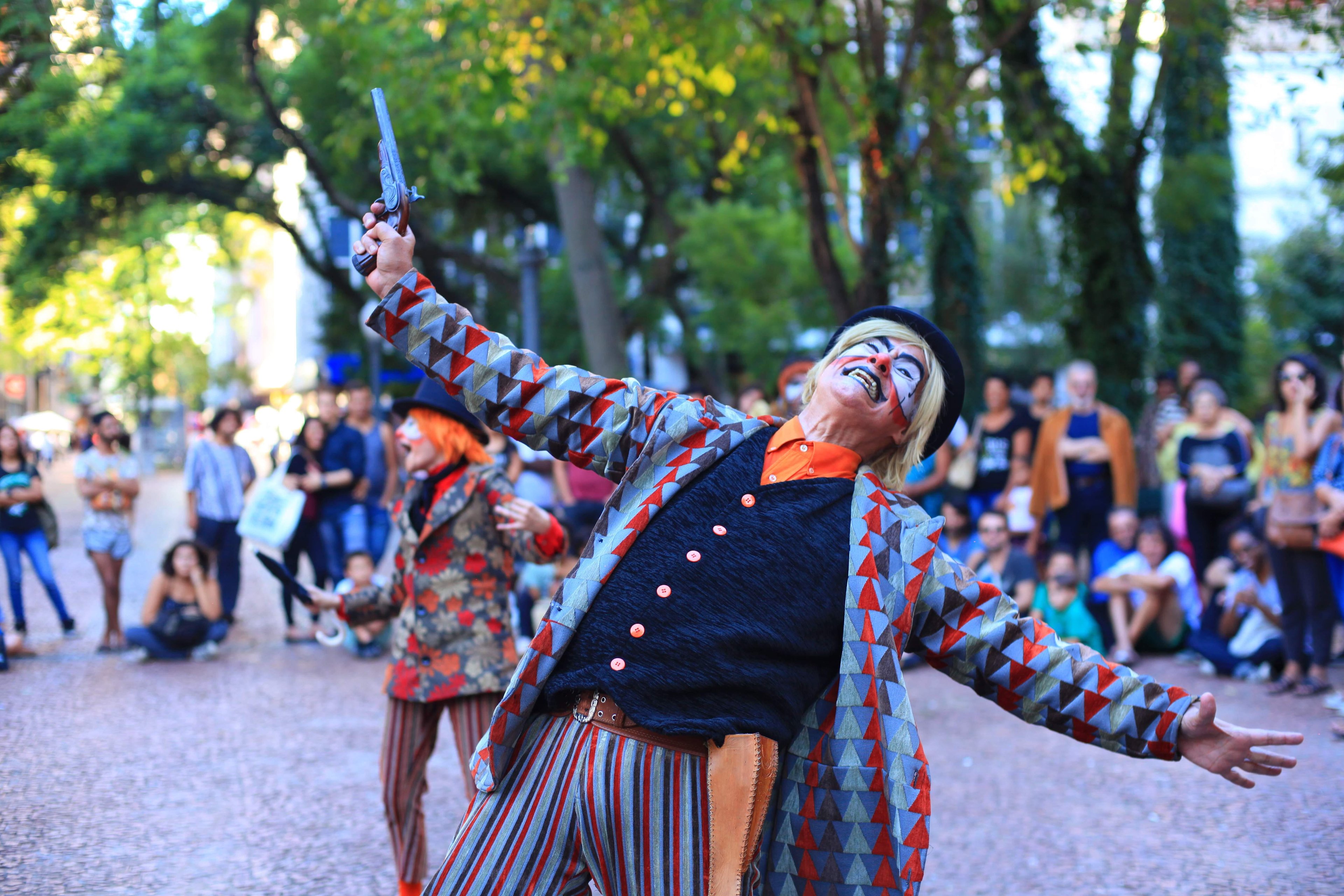 Caliban - A Tempestade Augusto Boal ser&aacute; encenada neste domingo, &agrave;s 15h, na Reden&ccedil;&atilde;o, e na quarta-feira, &agrave;s 15h, na Pra&ccedil;a da Alf&acirc;ndega