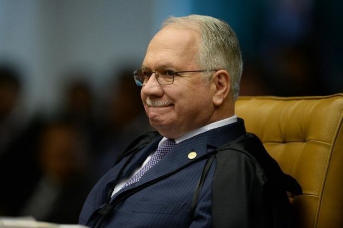 Cerca de 70% dos inqu&eacute;ritos abertos por Fachin envolvem pagamento de caixa 2