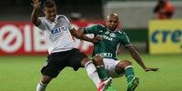 Palmeiras vence, mas Ponte administra vantagem e vai à final do Paulistão