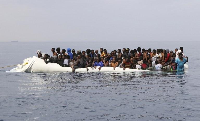As ONGs que resgatam migrantes no Mediterr&acirc;neo negam qualquer contato com traficantes 