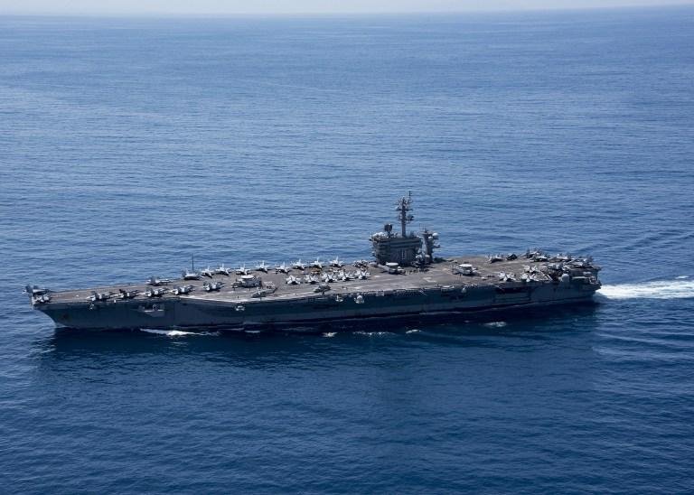Porta-avi&otilde;es americano inicia exerc&iacute;cios navais com o Jap&atilde;o