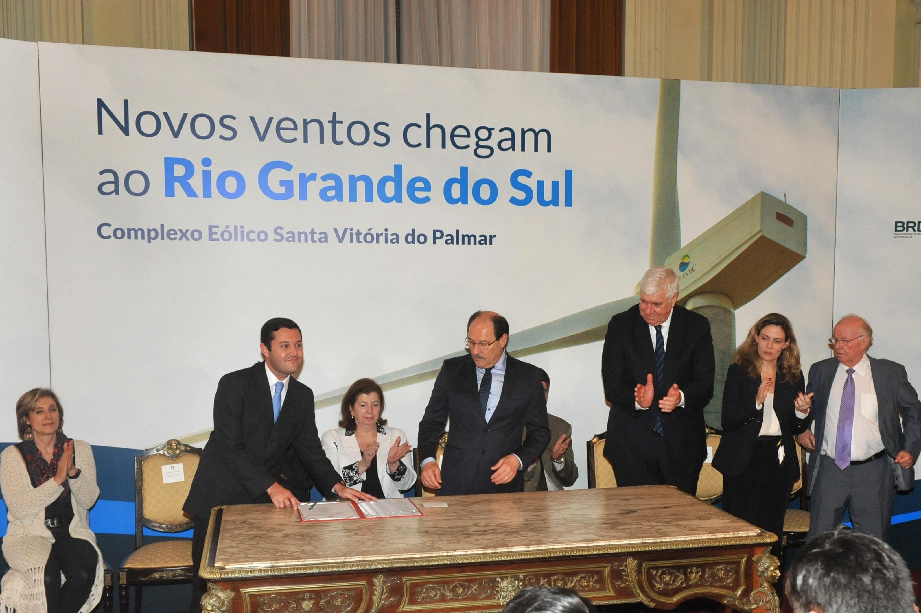 BNDES aprova financiamento de R$ 679 milh&otilde;es para 12 parques e&oacute;licos no RS