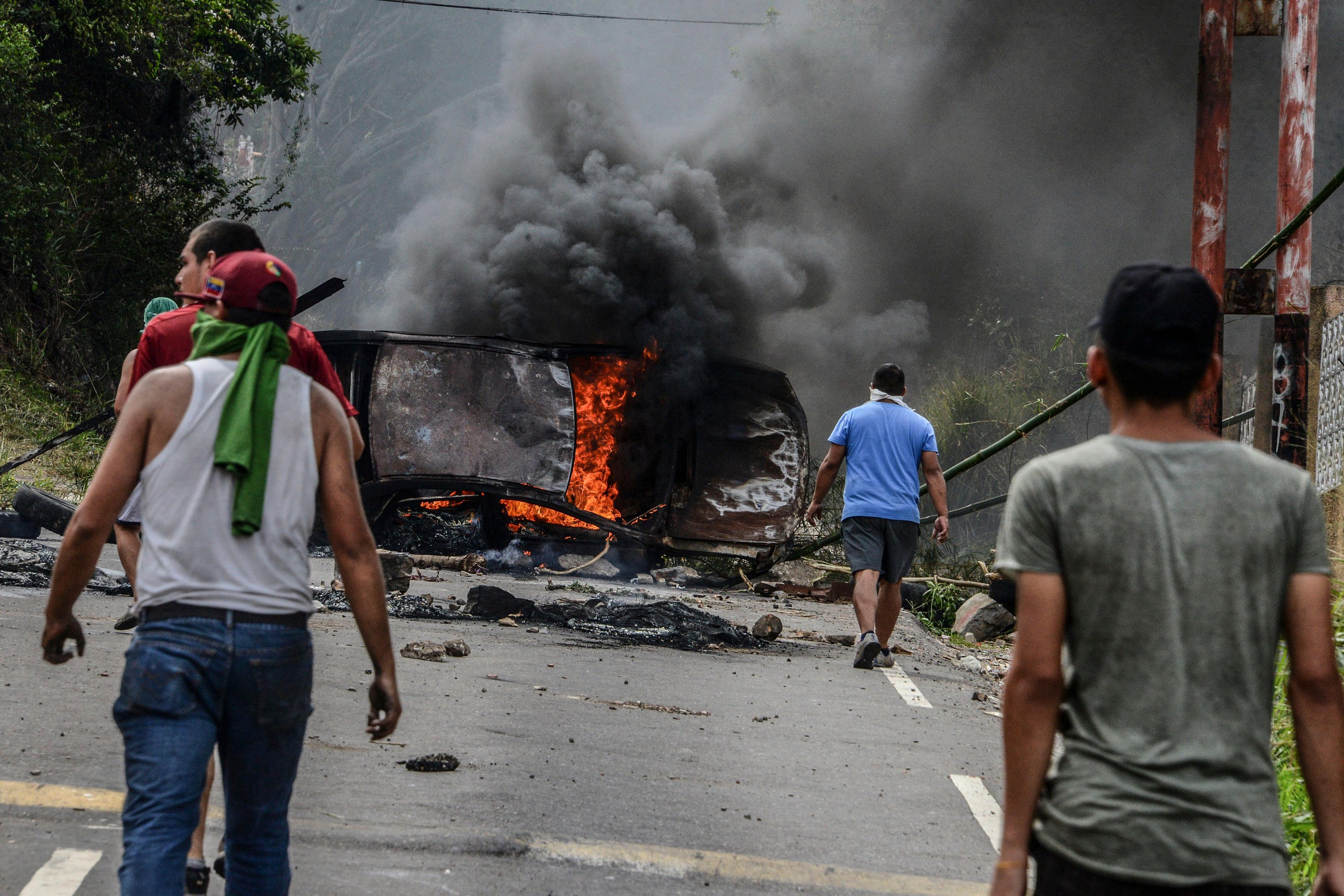 V&iacute;timas chegam a 24 em quatro semanas de manifesta&ccedil;&otilde;es contra Nicol&aacute;s Maduro