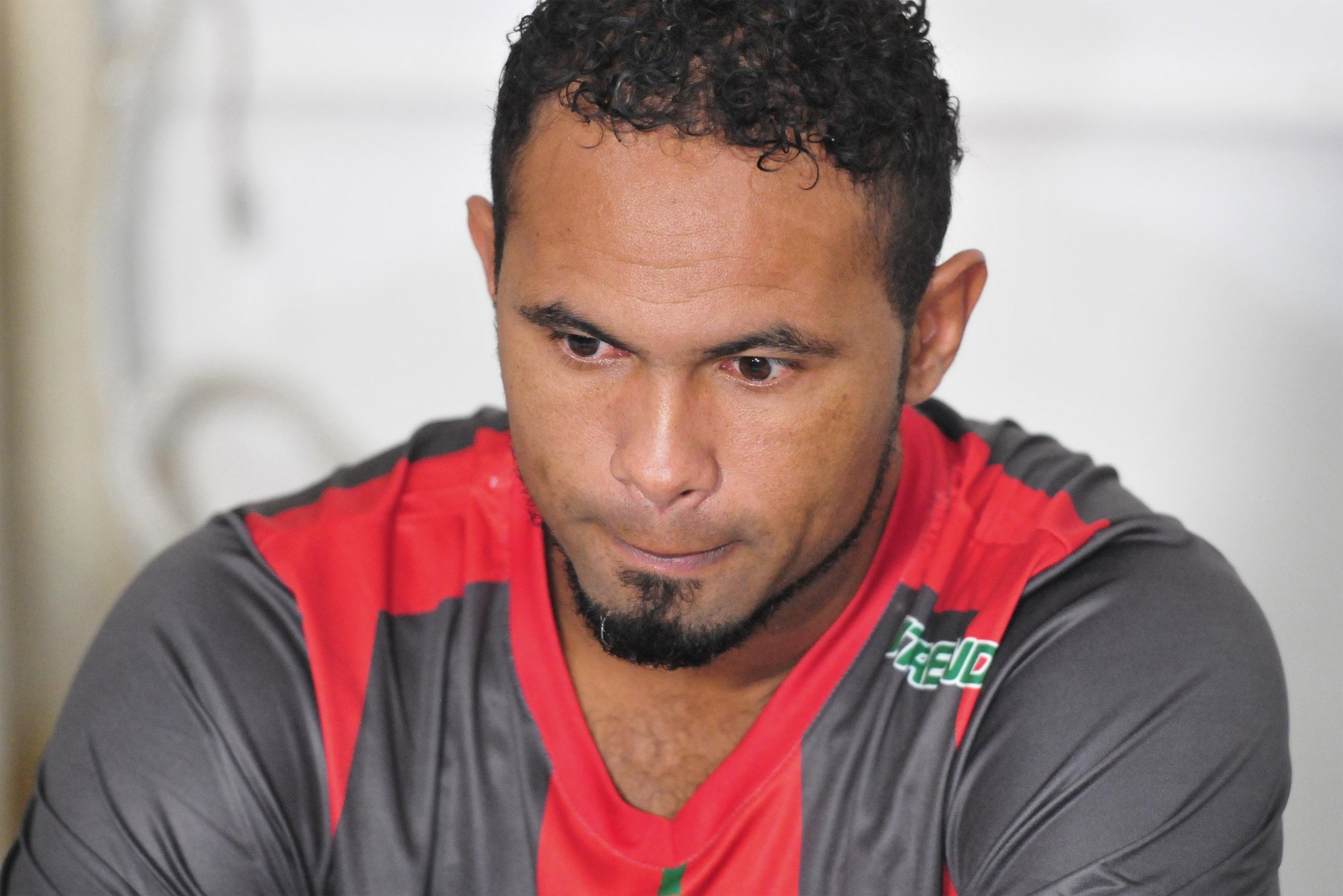 Goleiro assinou certid&atilde;o se comprometendo a se entregar e aguarda em hotel o cumprimento da ordem de pris&atilde;o