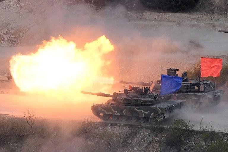 Participaram 30 helic&oacute;pteros, 90 tanques e ve&iacute;culos blindados, 30 ca&ccedil;as e cerca de 2 mil militares