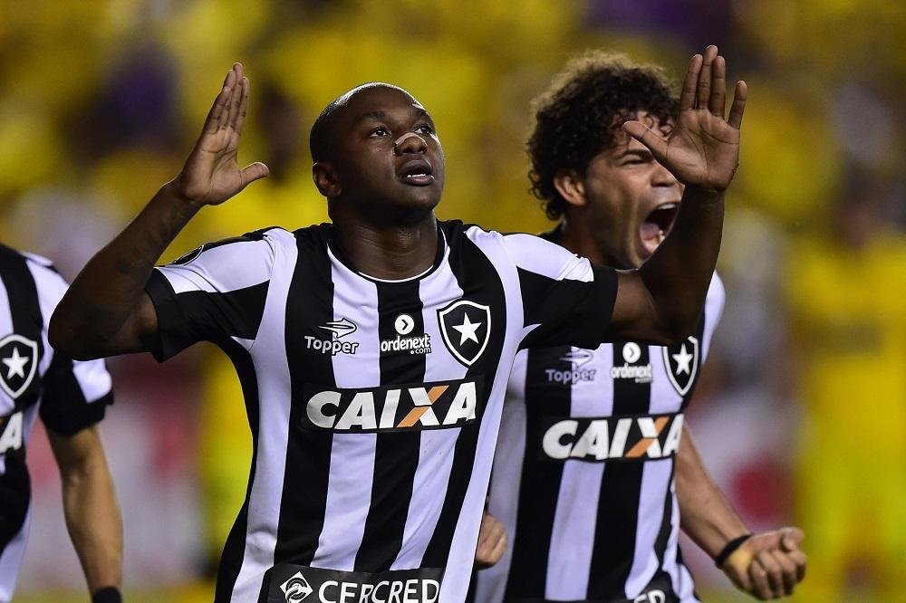 Na Libertadores mas fora da final do Carioca, Botafogo recebe o Sport