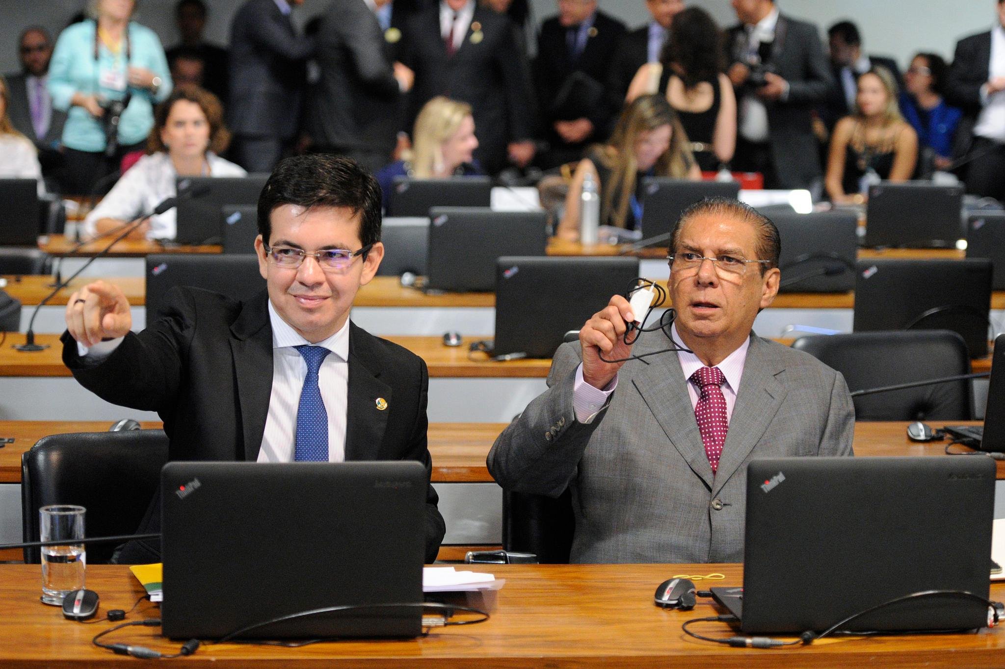 Texto do senador Randolfe Rodrigues foi aprovado de maneira simb&oacute;lica 
