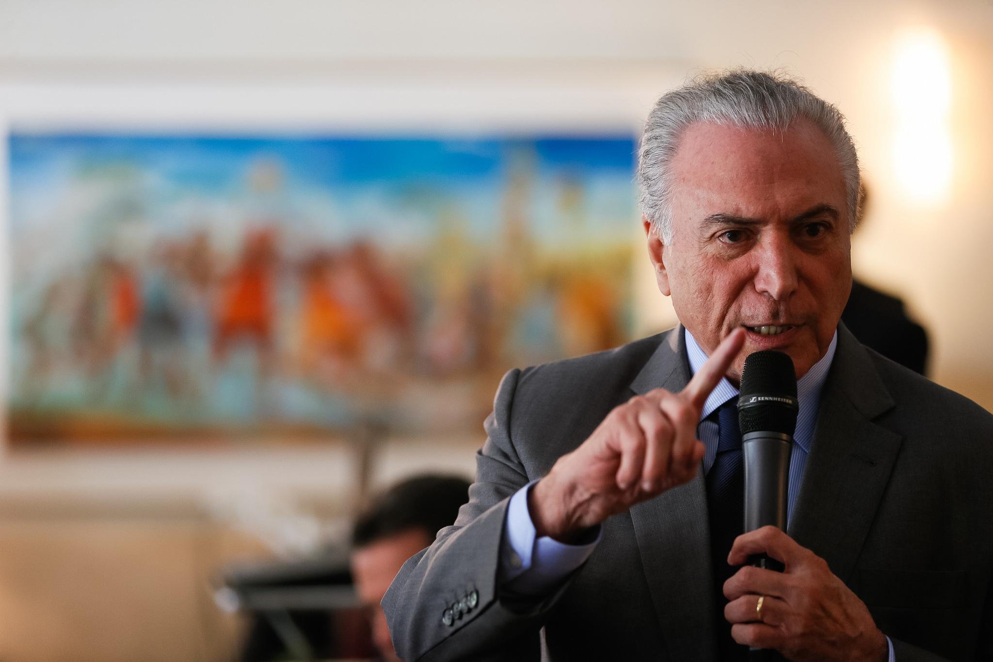 A pedido de Temer, ministros refor&ccedil;am corpo-a-corpo pr&oacute;-reformas na C&acirc;mara