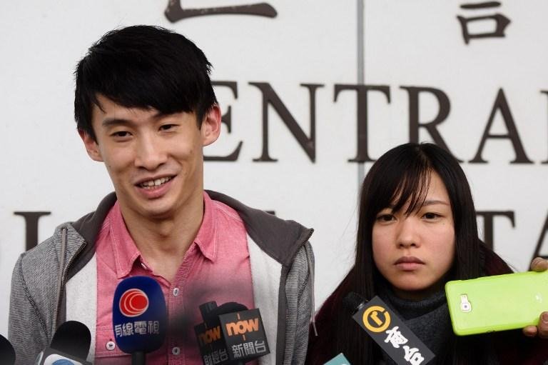 Baggio Leung e Yau Wai-ching foram detidos e indiciados na quarta-feira por dist&uacute;rbios no Parlamento