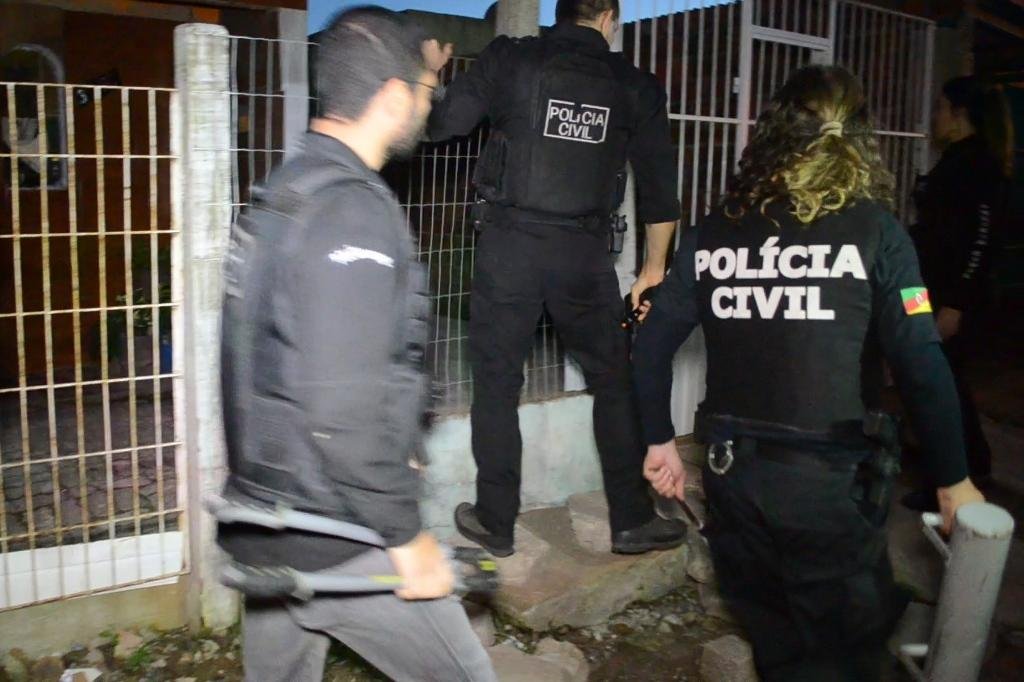 Cinco s&atilde;o presos em opera&ccedil;&atilde;o contra homic&iacute;dios em Pelotas 
