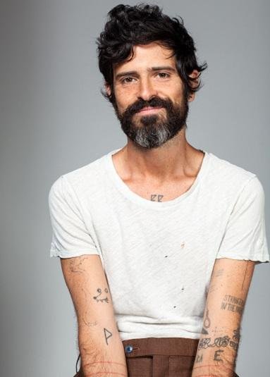 Devendra Banhart far&aacute; turn&ecirc; brasileira com show em Porto Alegre em setembro