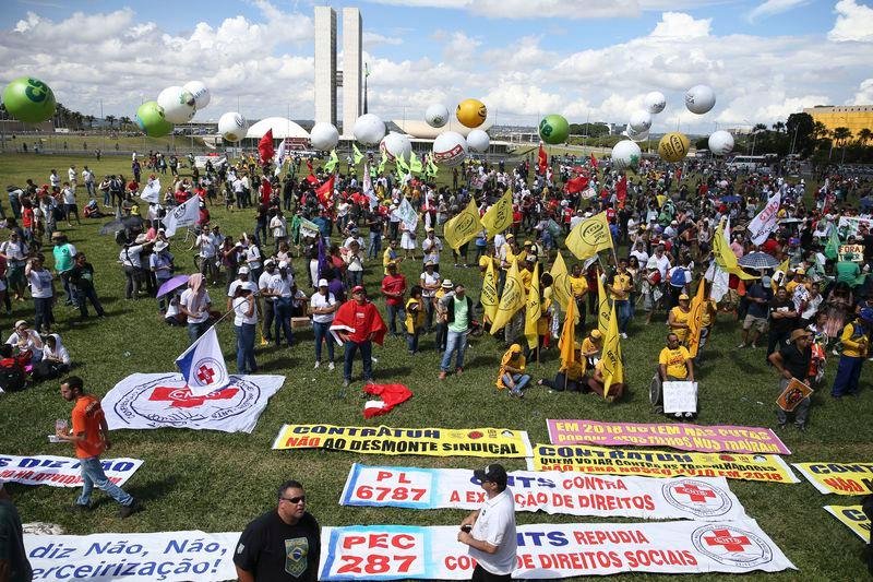  Ato de protesto contra as reformas do governo Temer na Esplanada dos Minist&eacute;rios