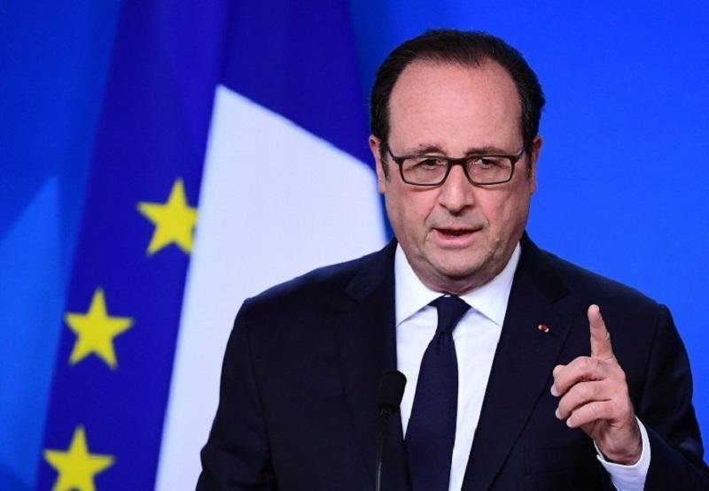 Hollande pede votos para Macron