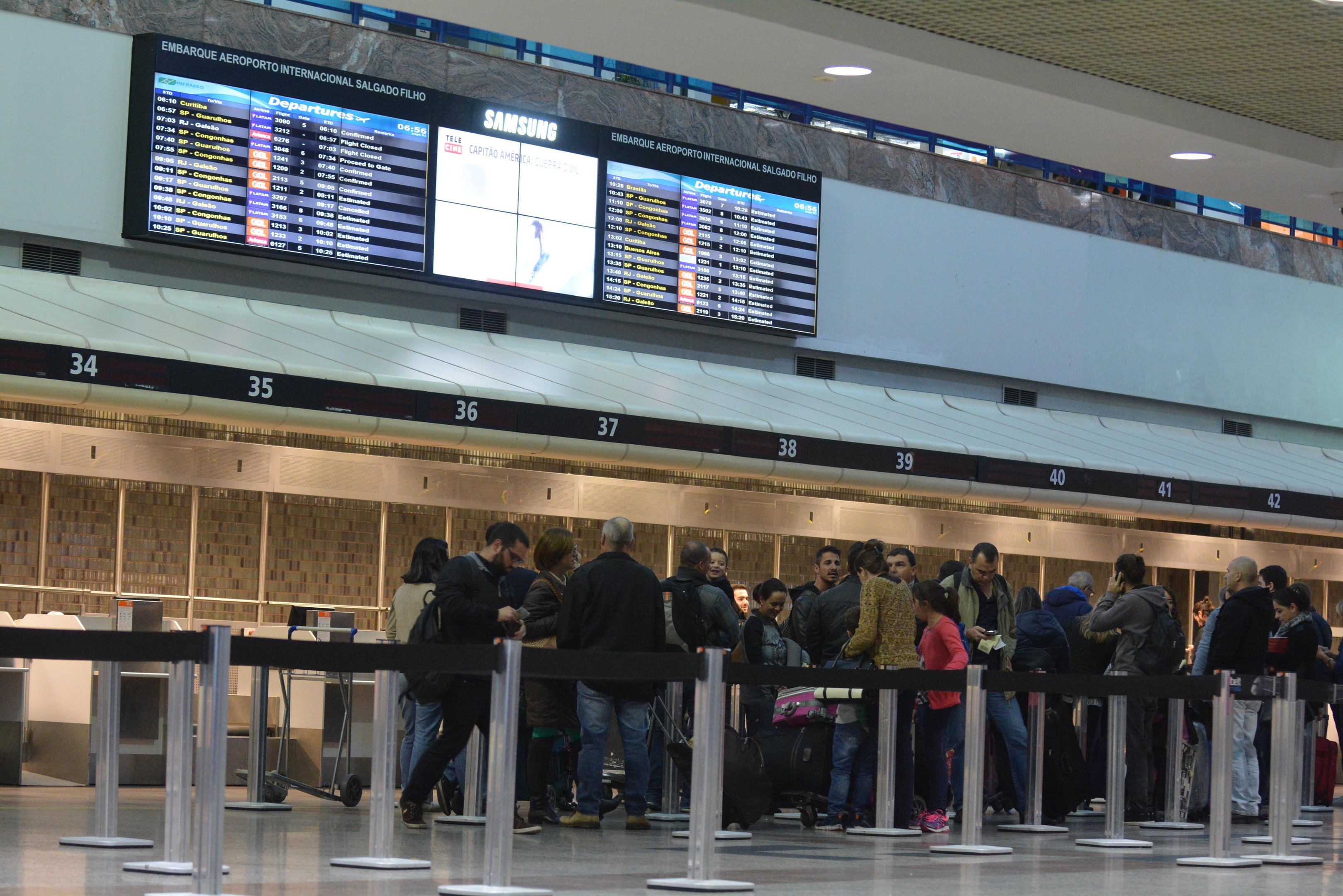 Companhias a&eacute;reas devem iniciar cobran&ccedil;a por bagagem despachada semana que vem