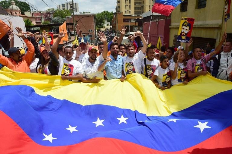 Maduro aumenta em 60% sal&aacute;rio m&iacute;nimo na Venezuela