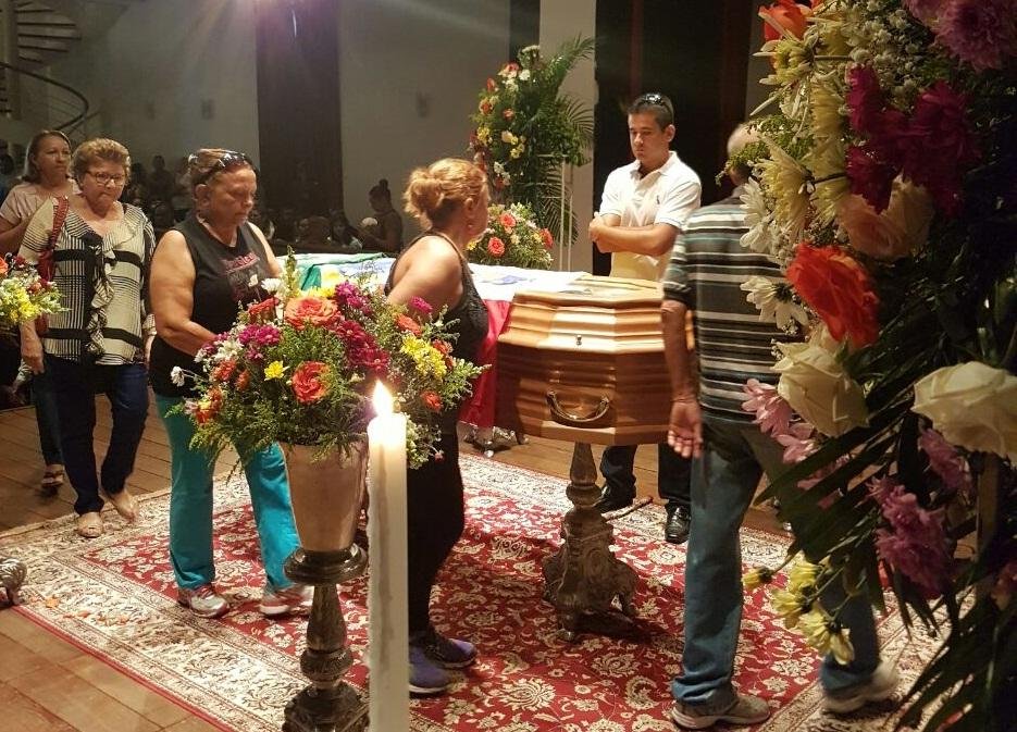 Corpo de Belchior chega ao Cear&aacute; para vel&oacute;rio e sepultamento