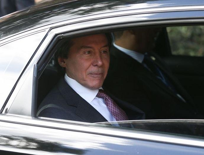 Presidente do Senado &eacute; internado em S&atilde;o Paulo para exames