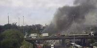 Ônibus foram incendiados na avenida Brasil e Washington Luiz no Rio de Janeiro