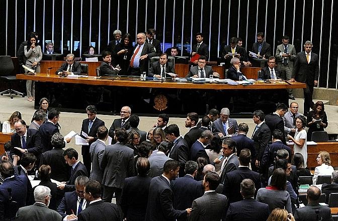 Medida permitir&aacute; manuten&ccedil;&atilde;o de contratos e relicita&ccedil;&otilde;es de ferrovias, aeroportos e estradas