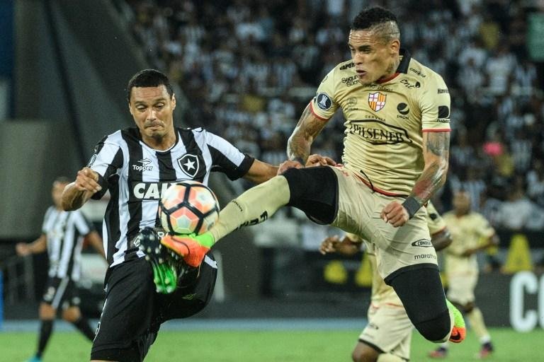 Cariocas desperdi&ccedil;aram chance de classificar antecipadamente e sofrem press&atilde;o do Atl&eacute;tico Nacional