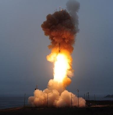 Minuteman III &eacute; testado cerca de quatro vezes por ano