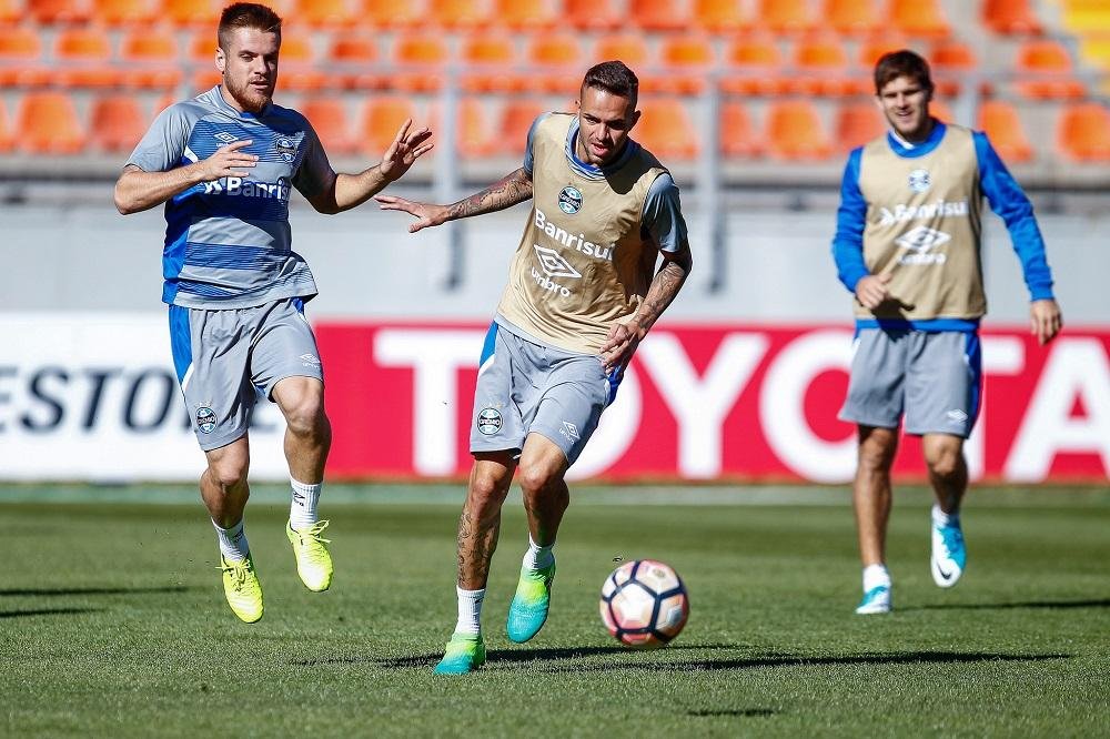Gr&ecirc;mio tenta garantir vaga nas oitavas contra Iquique