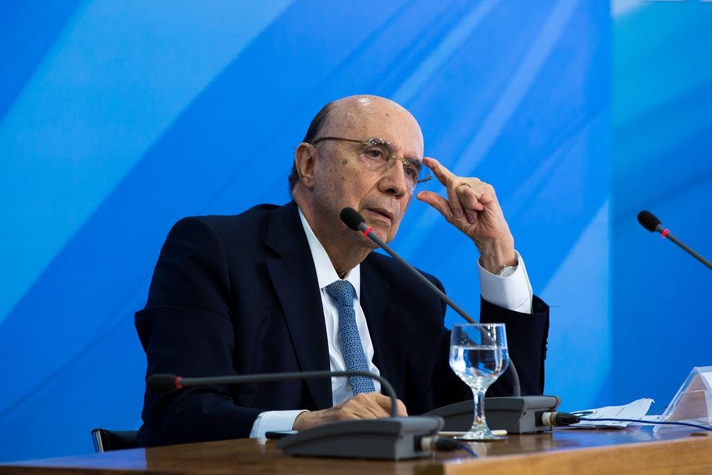 Ministro Henrique Meirelles nega utilizar dados irreais para aprovar a reforma