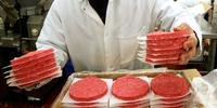 Anvisa proíbe venda de hambúrguer de duas empresas envolvidas na Carne Fraca