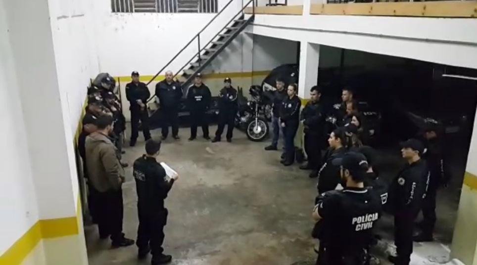 Cinco s&atilde;o presos em opera&ccedil;&atilde;o contra assaltos a bancos em Erechim 