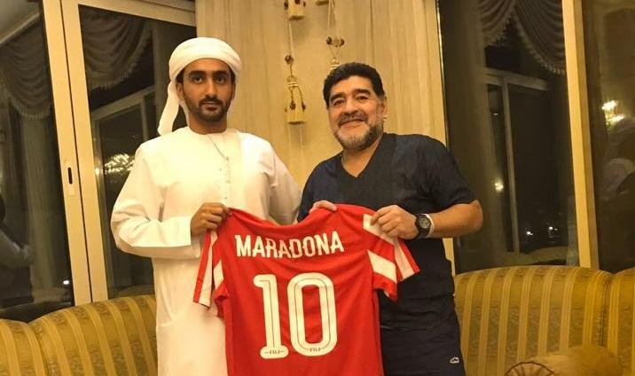 Maradona anunciou pelo Facebook que ir&aacute; treinar Al Fujairah dos Emirados &Aacute;rabes