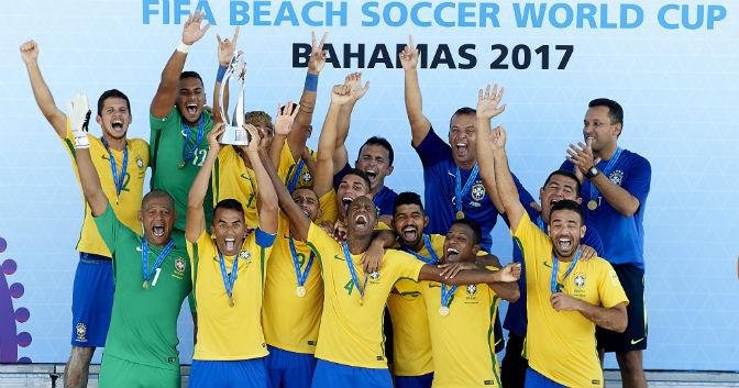 Sele&ccedil;&atilde;o finalmente confirmou pentacampeonato, ap&oacute;s tr&ecirc;s copas do mundo sem chegar ao topo