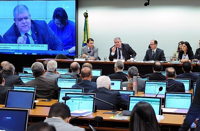 Dez itens s&atilde;or analisados em texto encaminhado pelo governo	