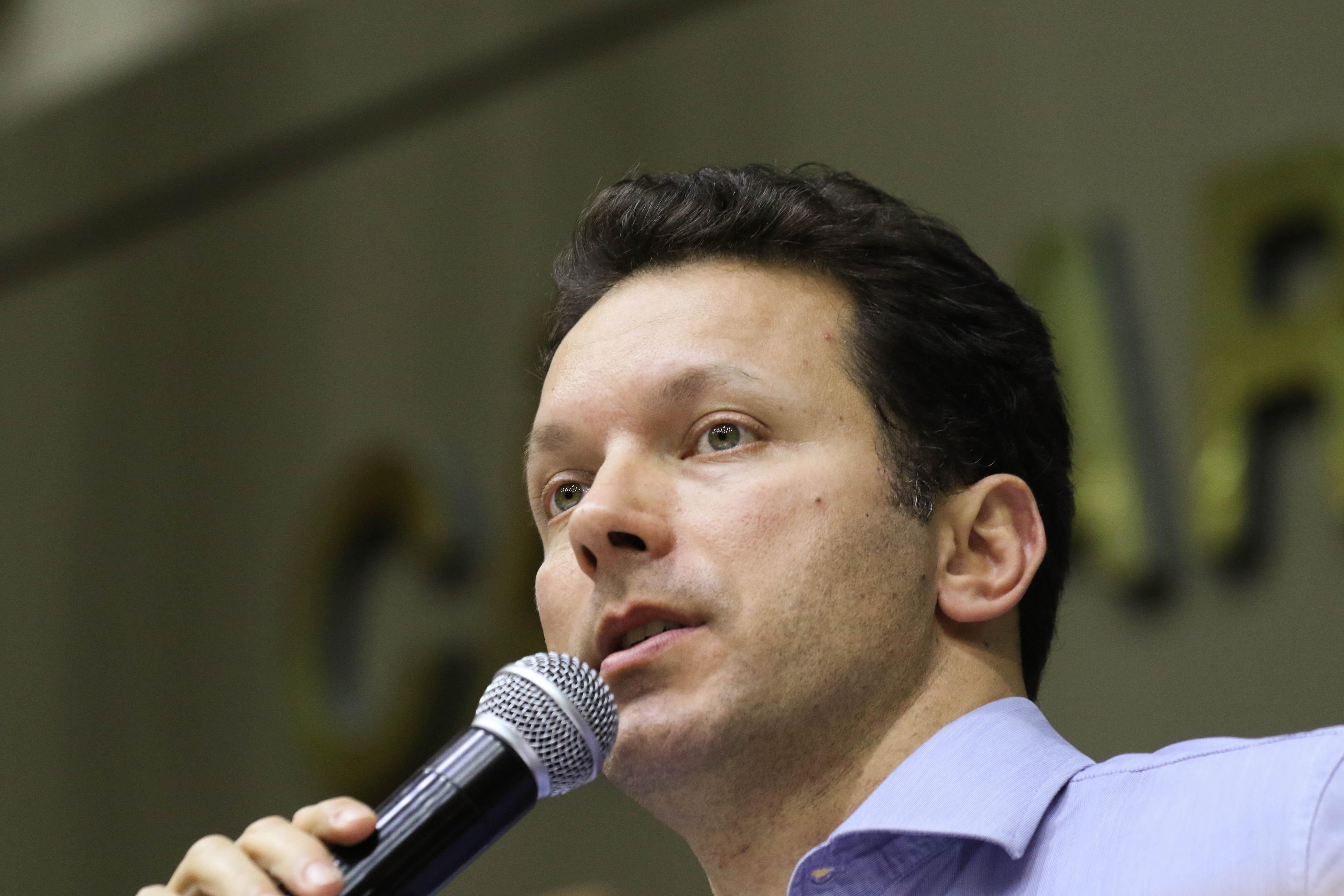 Prefeitura deve iniciar parcelamento de sal&aacute;rios em junho